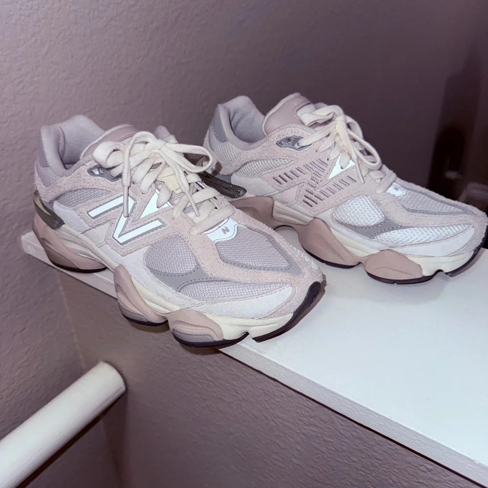 New Balance 9060 Women's - Picture 3 of 7
